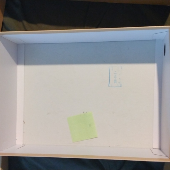 Michael kors shoe boxes one is eight and a half shoe box and the other was 9 med - Picture 7 of 14